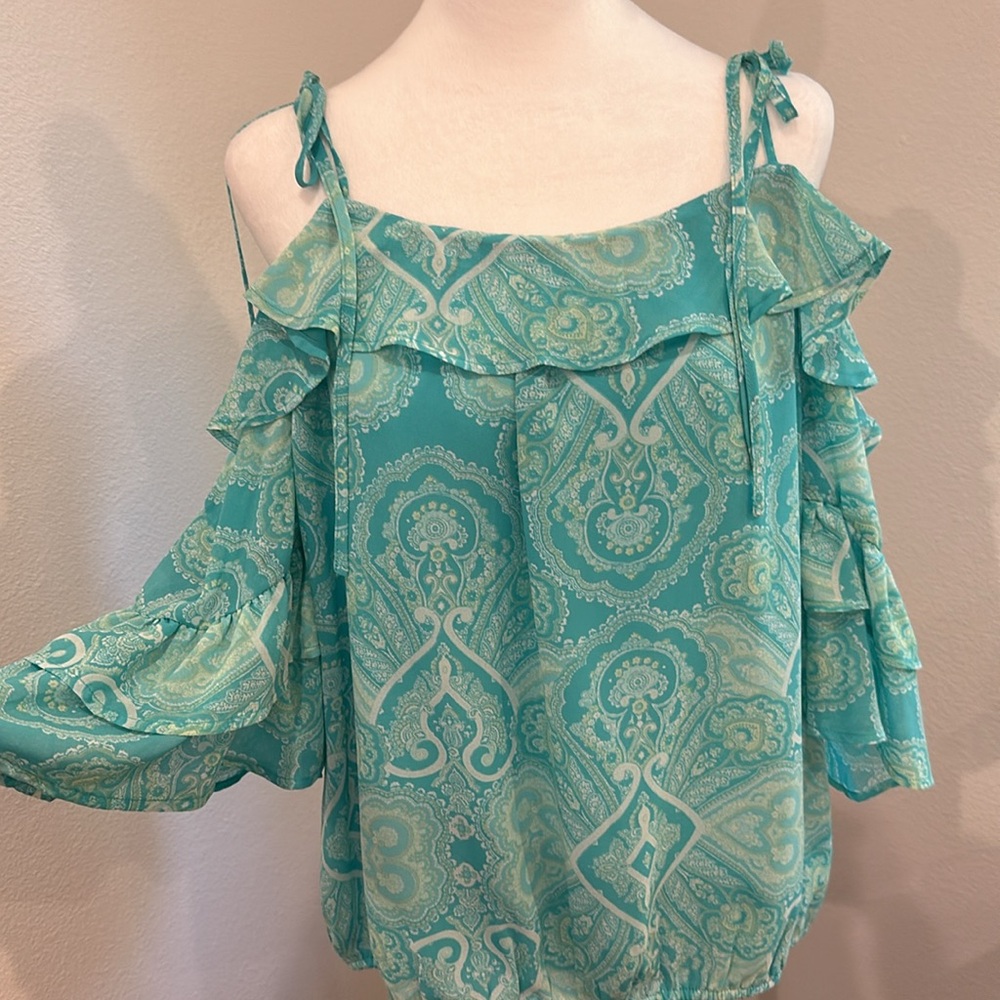 Soho Cold Shoulder Blouse Large